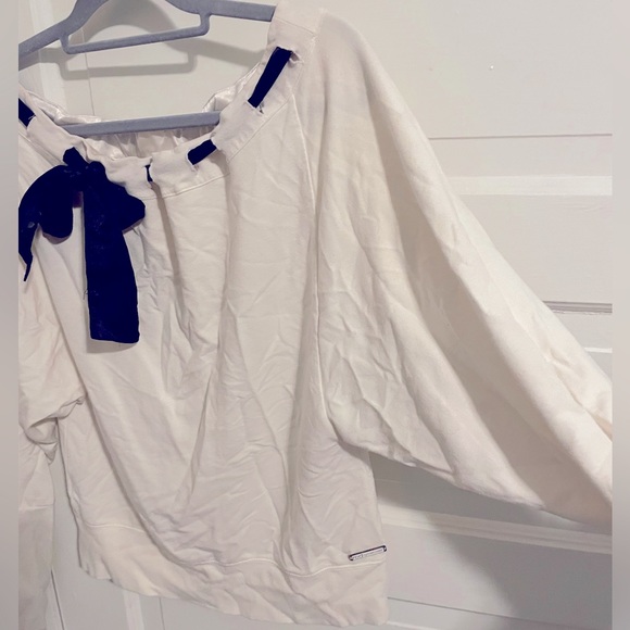 Marc Ecko Red off-shoulder top - Picture 3 of 4